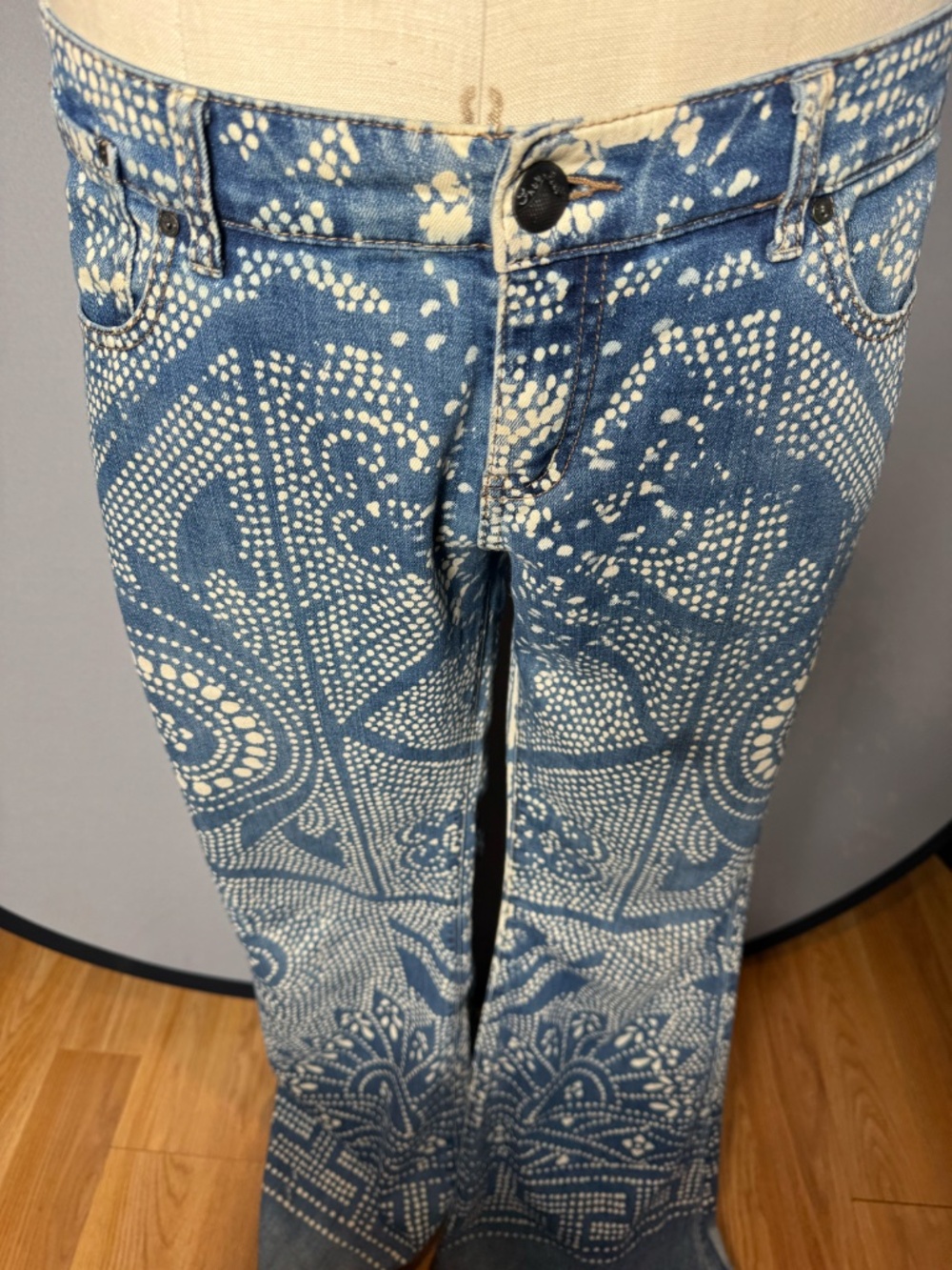 Rare Free People Discharge Bali Flare Jeans Malaya Wash Low Rise Bell Bottoms 28 - Picture 6 of 9